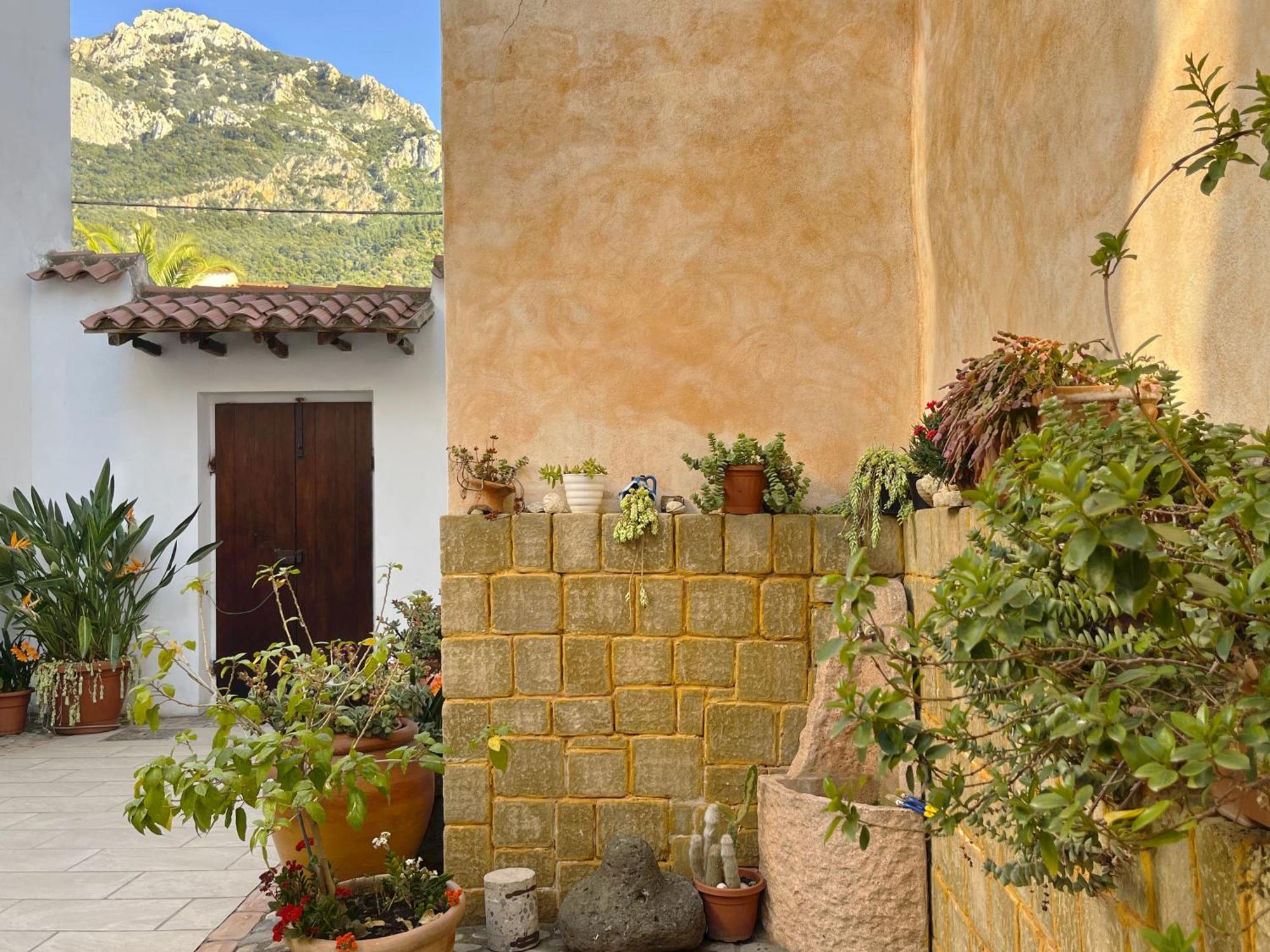 Casa Lia - Independent Apartment In The Gulf Of Orosei Galtellì 外观 照片